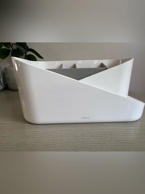 Umbra Glam Cosmetic Organizer
